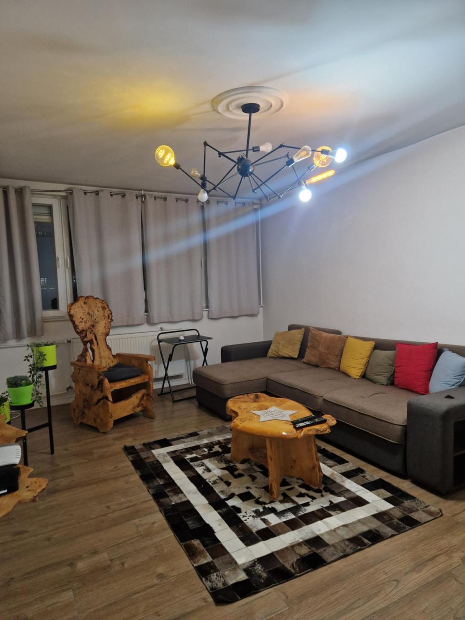 פרישטינה Aaa Apartment מראה חיצוני תמונה